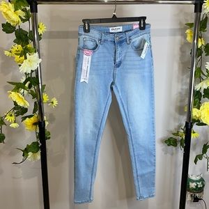 Skinny high rise jeans with tags !